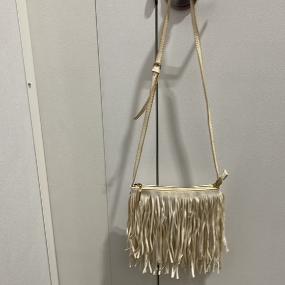 White leather fringe Crossbody Bag - Picture 2 of 8
